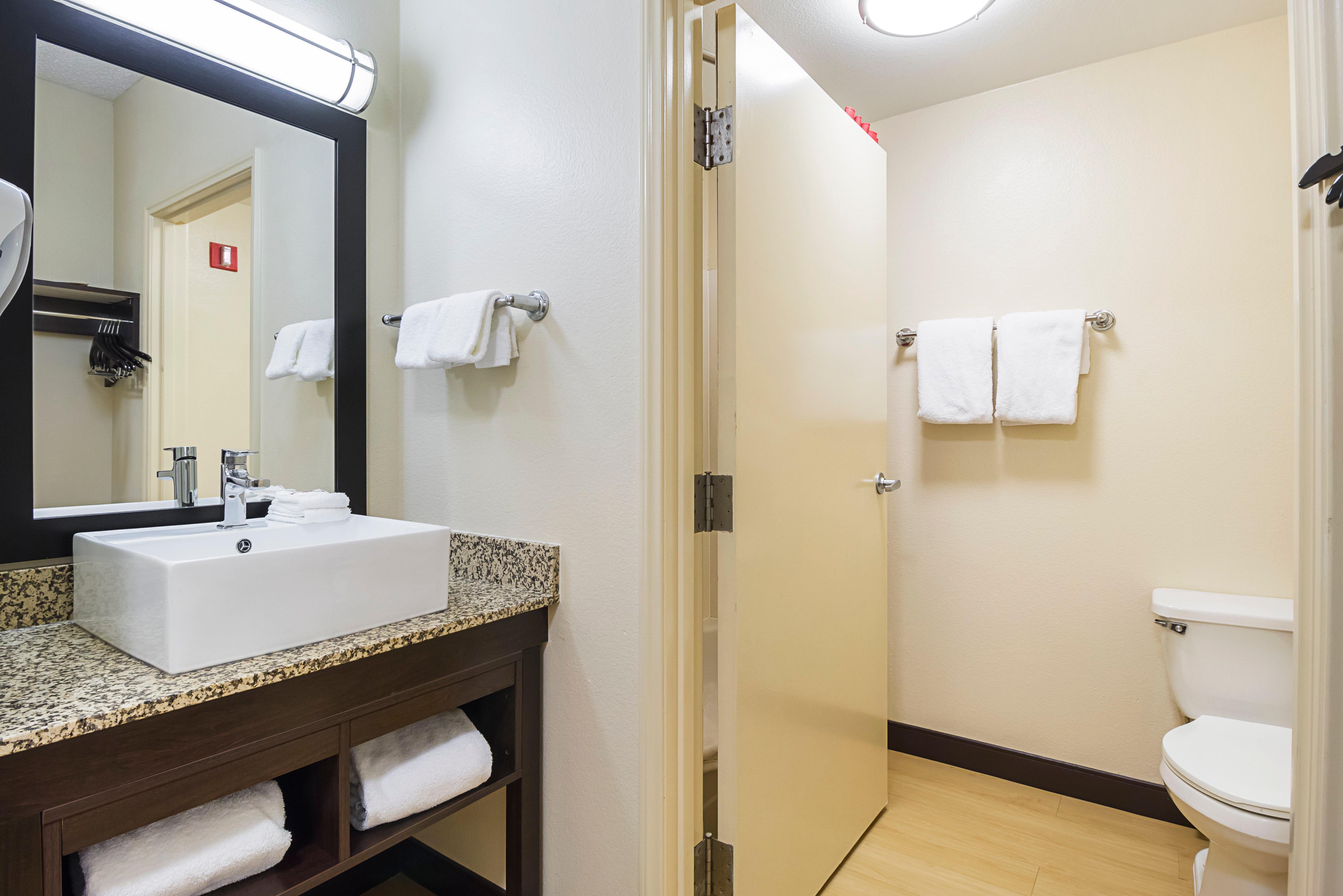 Red Roof Inn Plus + Phoenix West Bagian luar foto