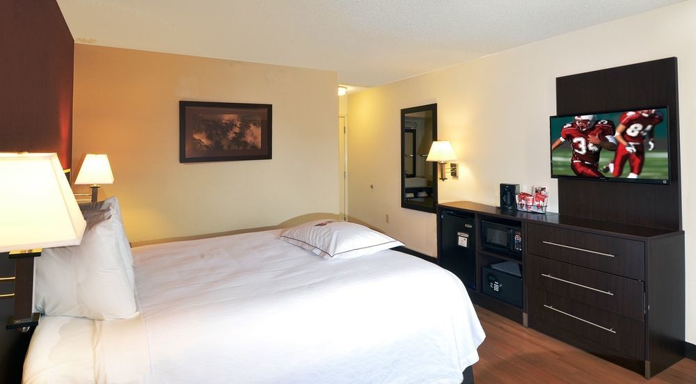 Red Roof Inn Plus + Phoenix West Bagian luar foto